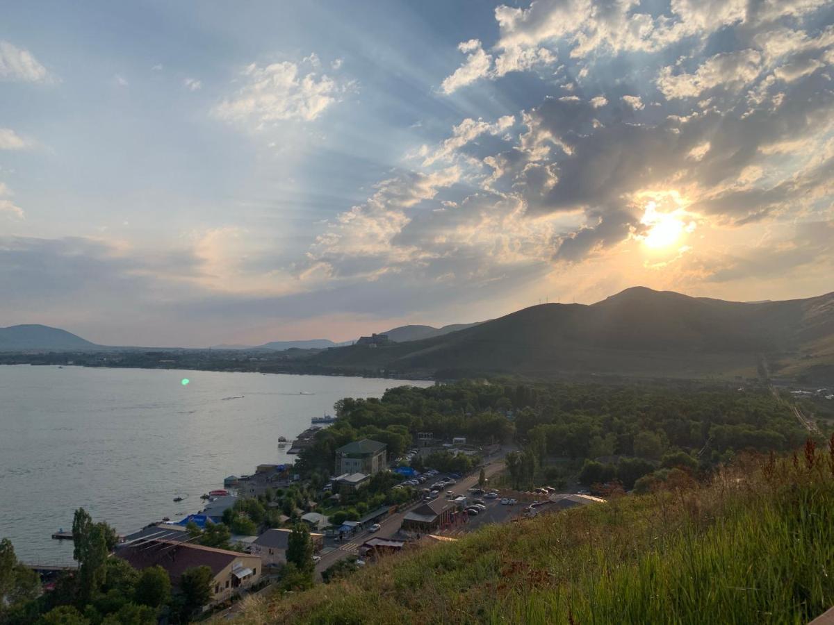 Hotel Ashot Erkat Sevan Exterior photo